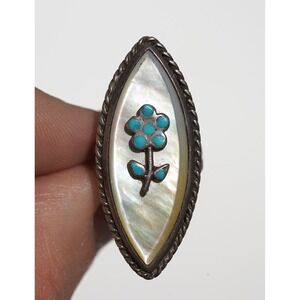 Charlette Bradley Zuni Native Indian Sterling Silver Turqoiuse MOP Flower Ring